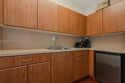 5599 S University Drive Davie FL 33328