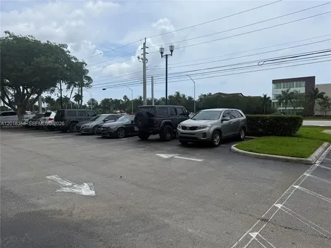5599 S University Drive Davie FL 33328