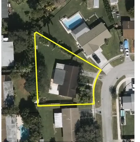 18054 SW 92nd Court Palmetto Bay FL 33157