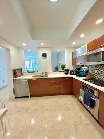 3330 NE 190th Street Aventura FL 33180