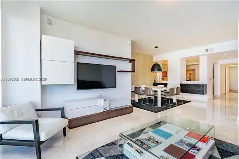 3330 NE 190th Street Aventura FL 33180