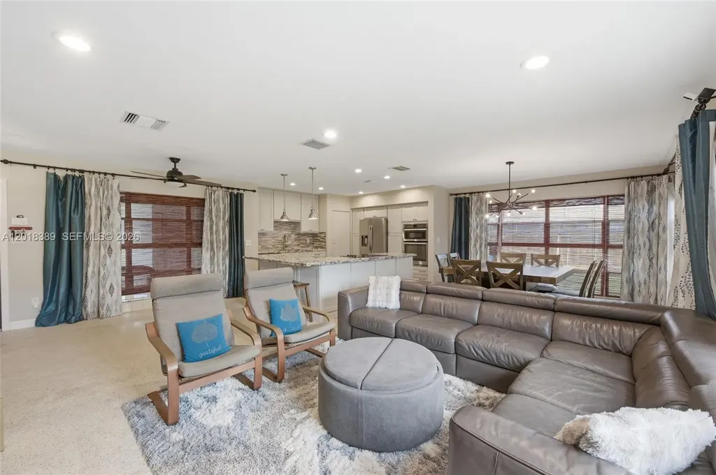 109 S 57th Avenue Hollywood FL 33023