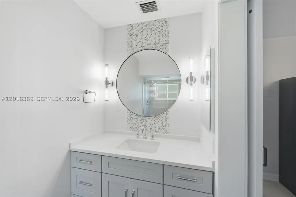 109 S 57th Avenue Hollywood FL 33023