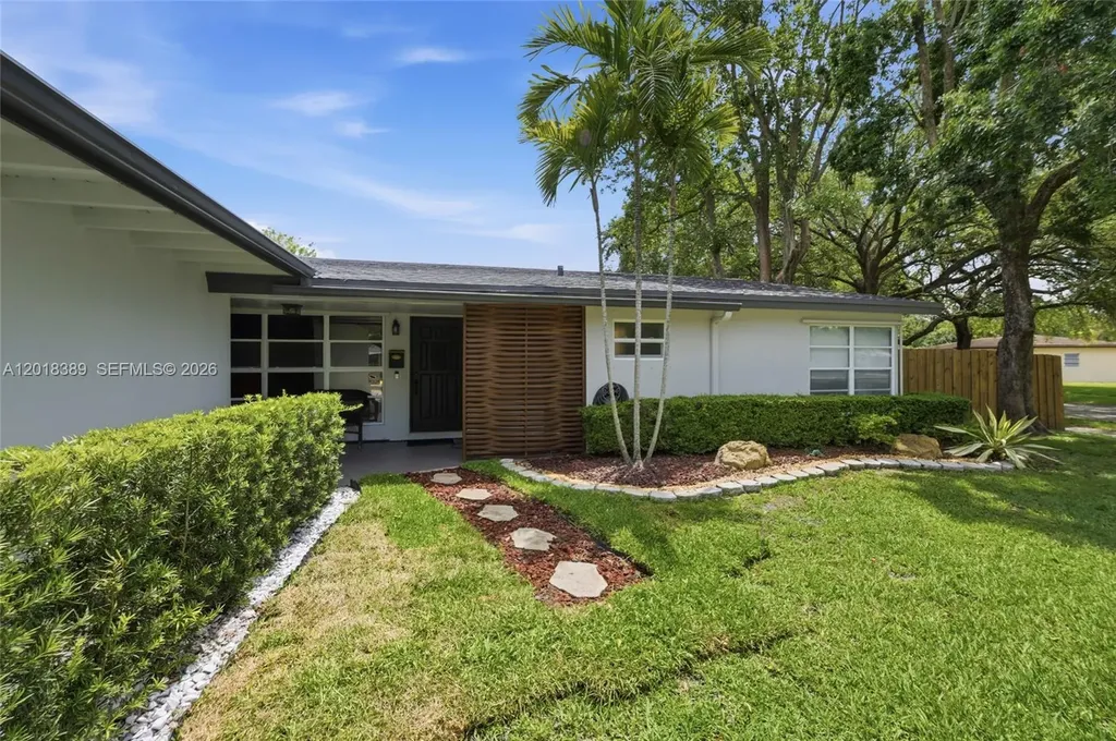 109 S 57th Avenue Hollywood FL 33023