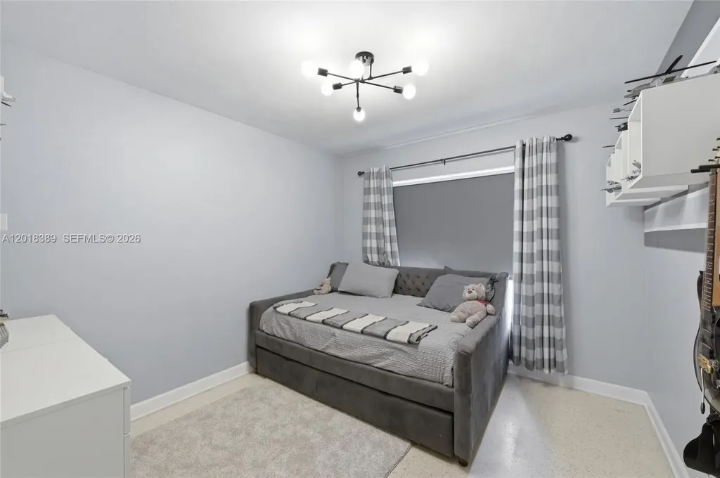 109 S 57th Avenue Hollywood FL 33023