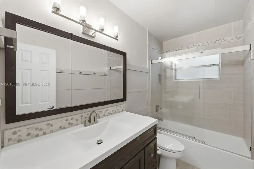 109 S 57th Avenue Hollywood FL 33023