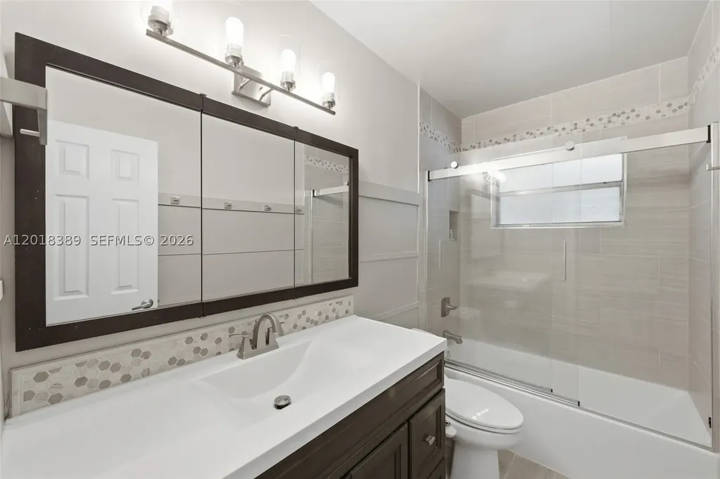 109 S 57th Avenue Hollywood FL 33023