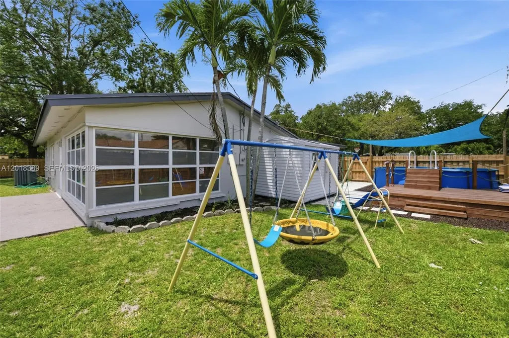 109 S 57th Avenue Hollywood FL 33023