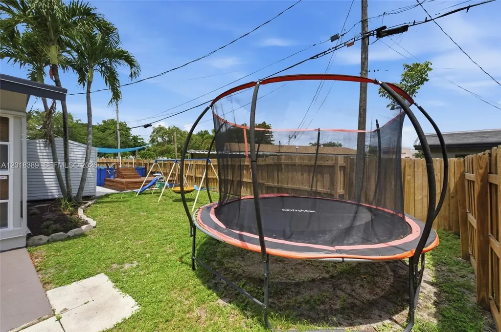 109 S 57th Avenue Hollywood FL 33023