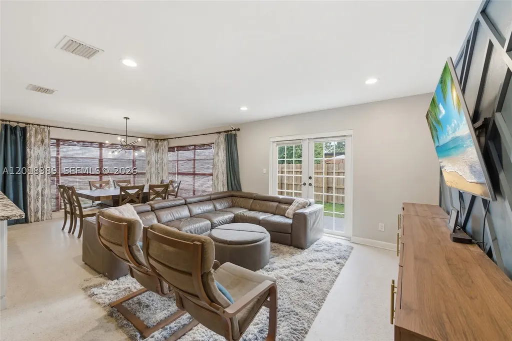 109 S 57th Avenue Hollywood FL 33023