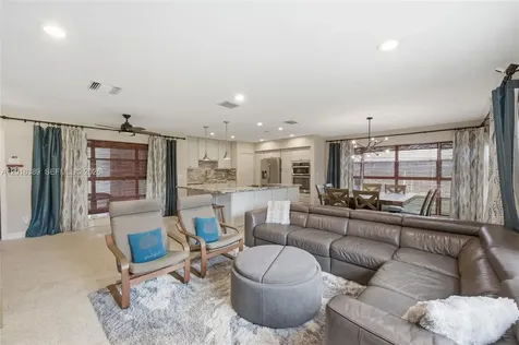 109 S 57th Avenue Hollywood FL 33023