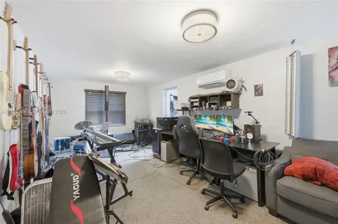109 S 57th Avenue Hollywood FL 33023