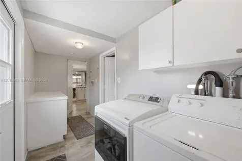 109 S 57th Avenue Hollywood FL 33023