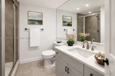5600 Collins Avenue Miami Beach FL 33140