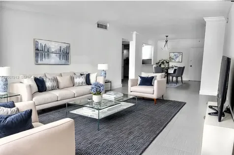 5600 Collins Avenue Miami Beach FL 33140
