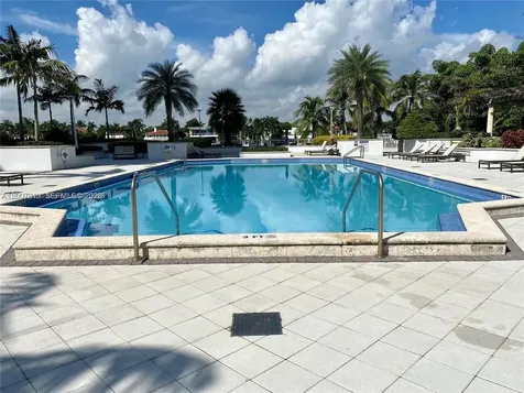 5600 Collins Avenue Miami Beach FL 33140