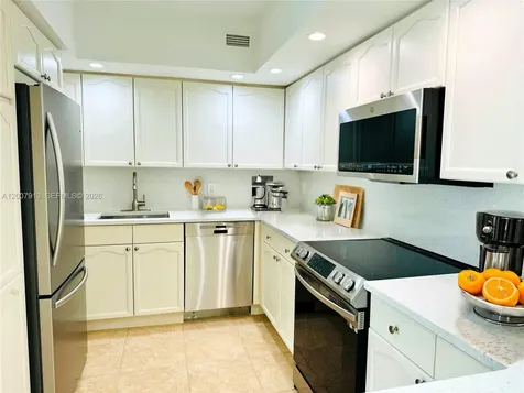 5600 Collins Avenue Miami Beach FL 33140