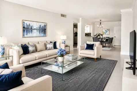 5600 Collins Avenue Miami Beach FL 33140