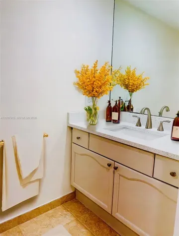 5600 Collins Avenue Miami Beach FL 33140