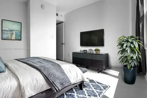 5600 Collins Avenue Miami Beach FL 33140