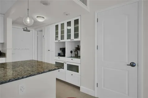 10275 Collins Avenue Bal Harbour FL 33154
