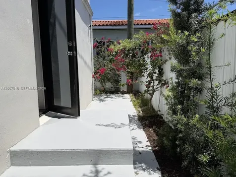 2272 SW 13th Street Miami FL 33145