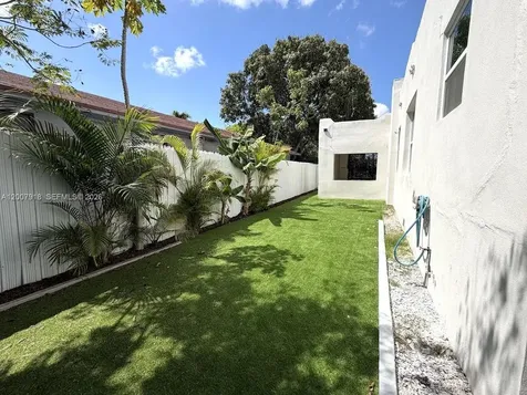 2272 SW 13th Street Miami FL 33145