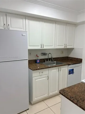 17600 NW 68th Avenue Hialeah FL 33015