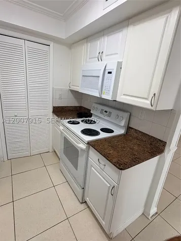 17600 NW 68th Avenue Hialeah FL 33015