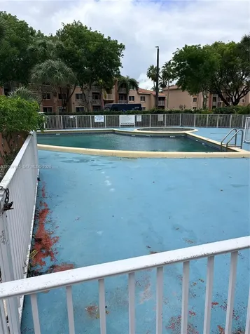 17600 NW 68th Avenue Hialeah FL 33015