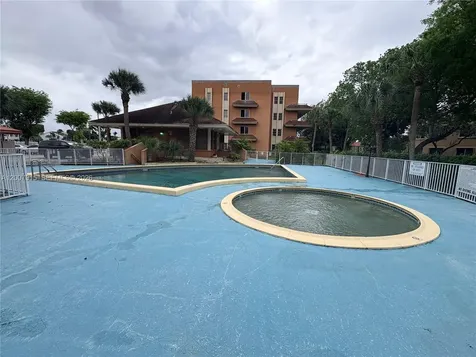 17600 NW 68th Avenue Hialeah FL 33015