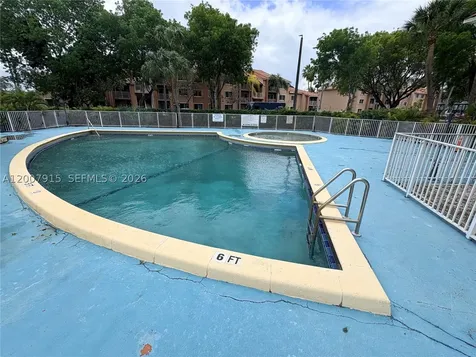 17600 NW 68th Avenue Hialeah FL 33015