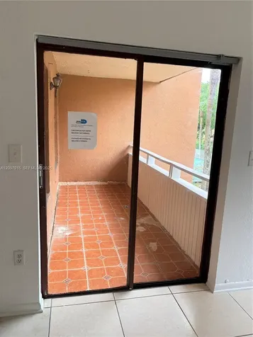 17600 NW 68th Avenue Hialeah FL 33015