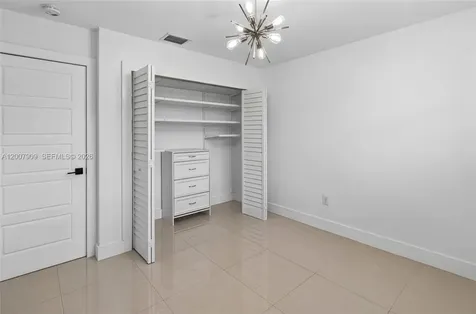4865 SW 94th Avenue Miami FL 33165