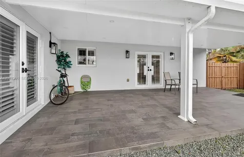 4865 SW 94th Avenue Miami FL 33165