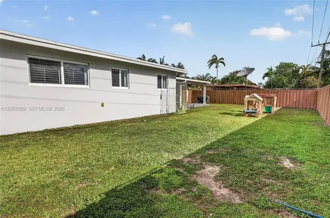 4865 SW 94th Avenue Miami FL 33165