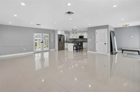 4865 SW 94th Avenue Miami FL 33165