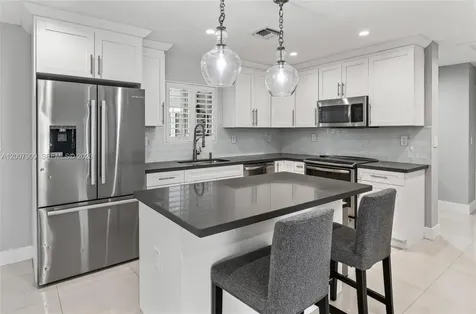 4865 SW 94th Avenue Miami FL 33165