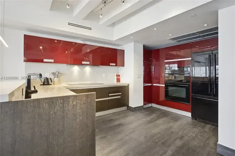 5255 Collins Avenue Miami Beach FL 33140