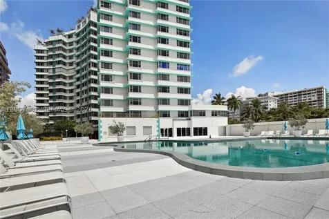 5255 Collins Avenue Miami Beach FL 33140