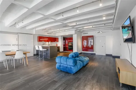 5255 Collins Avenue Miami Beach FL 33140