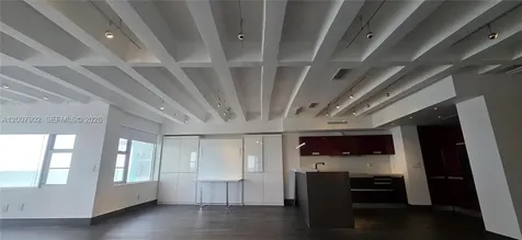 5255 Collins Avenue Miami Beach FL 33140