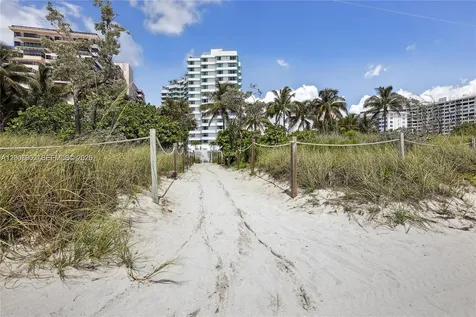 5255 Collins Avenue Miami Beach FL 33140