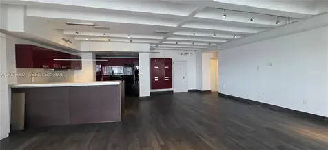 5255 Collins Avenue Miami Beach FL 33140