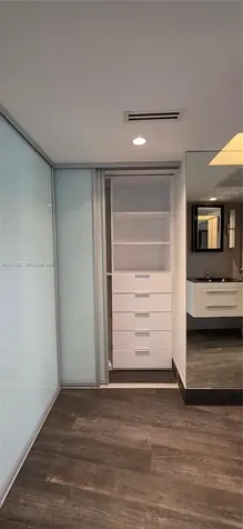 5255 Collins Avenue Miami Beach FL 33140