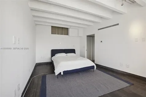 5255 Collins Avenue Miami Beach FL 33140