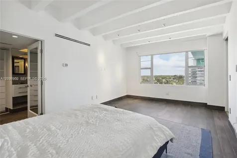 5255 Collins Avenue Miami Beach FL 33140