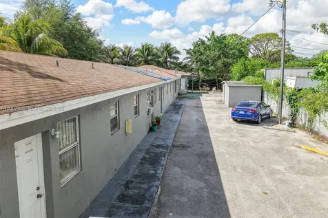 2540 NW 90th Street Miami FL 33147