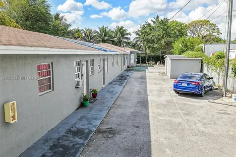 2540 NW 90th Street Miami FL 33147