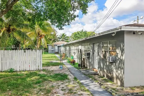 2540 NW 90th Street Miami FL 33147